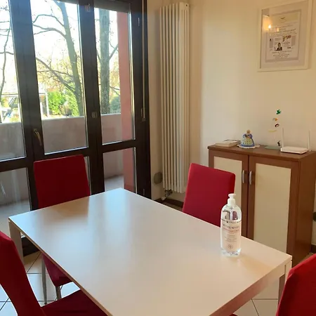 Free Parking, Close To The Train Station And The Duomo Apartment
