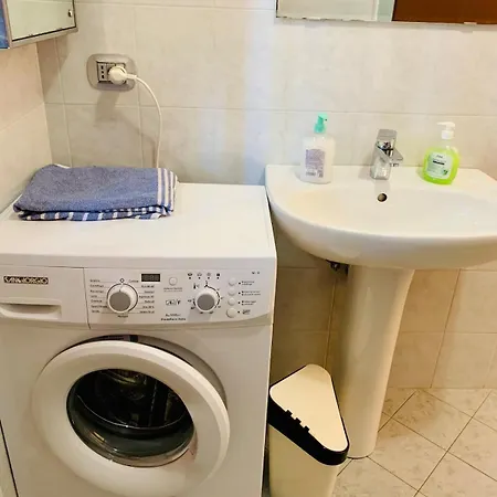 Free Parking, Close To The Train Station And The Duomo Apartment *