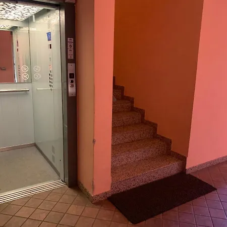 Free Parking, Close To The Train Station And The Duomo *