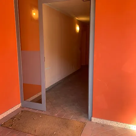 Free Parking, Close To The Train Station And The Duomo Apartment